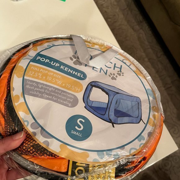 Pop-Up Kennel‎  / Pooch Pen & Three Dog Toys  (Size Small) (new) - Picture 6 of 14